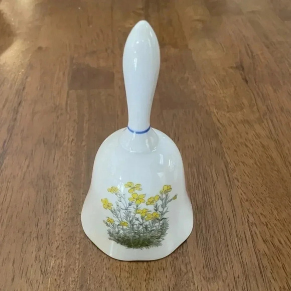 Vintage Floral Bell Boho Cottagecore Porcelain Takahashi Japan Grannycore Fairy - Picture 1 of 8